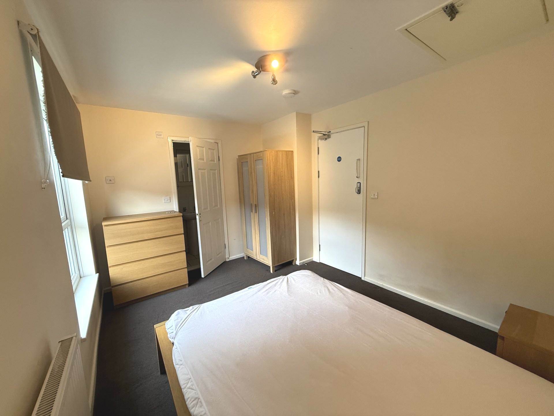 Wisley Avenue, Bradwell Common, Image 6