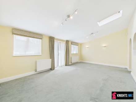 Braford Gardens, Milton Keynes, Image 10