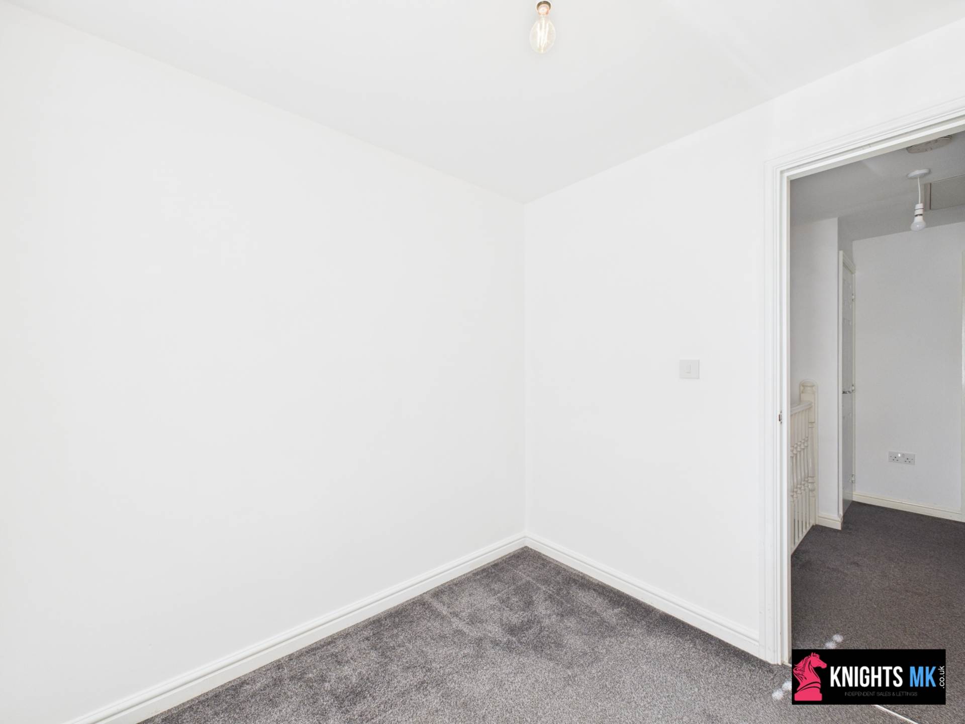 Fieldfare Close, Corby, Image 17