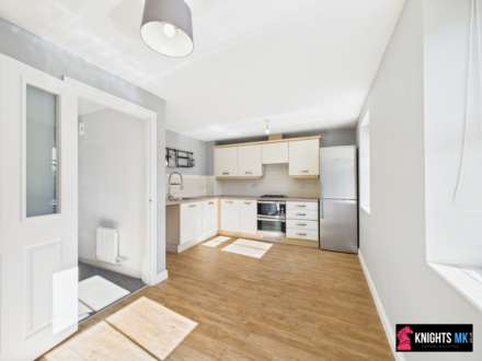 Fieldfare Close, Corby, Image 3