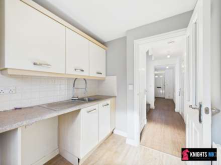 Fieldfare Close, Corby, Image 4