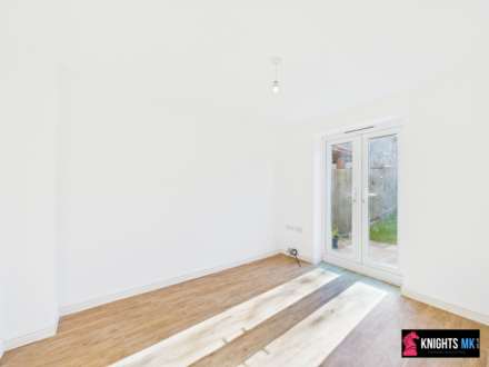 Fieldfare Close, Corby, Image 6