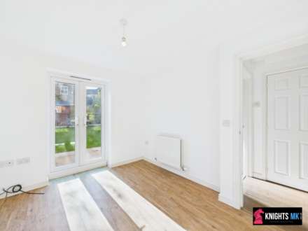 Fieldfare Close, Corby, Image 7