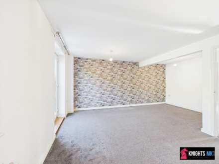 Fieldfare Close, Corby, Image 9