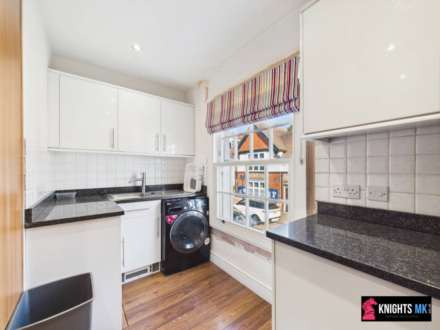 High Street, Winslow, Image 3