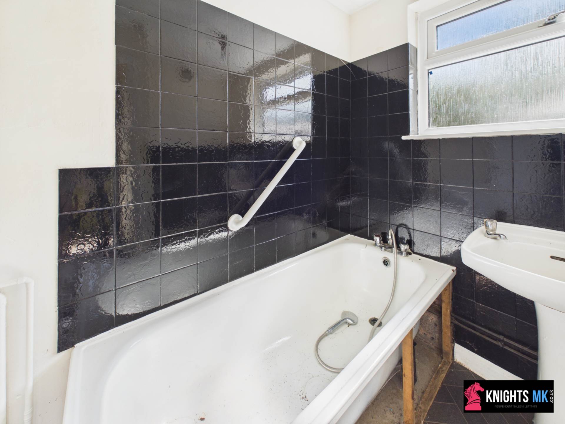 Greenfield Road, Newport Pagnell, Image 1
