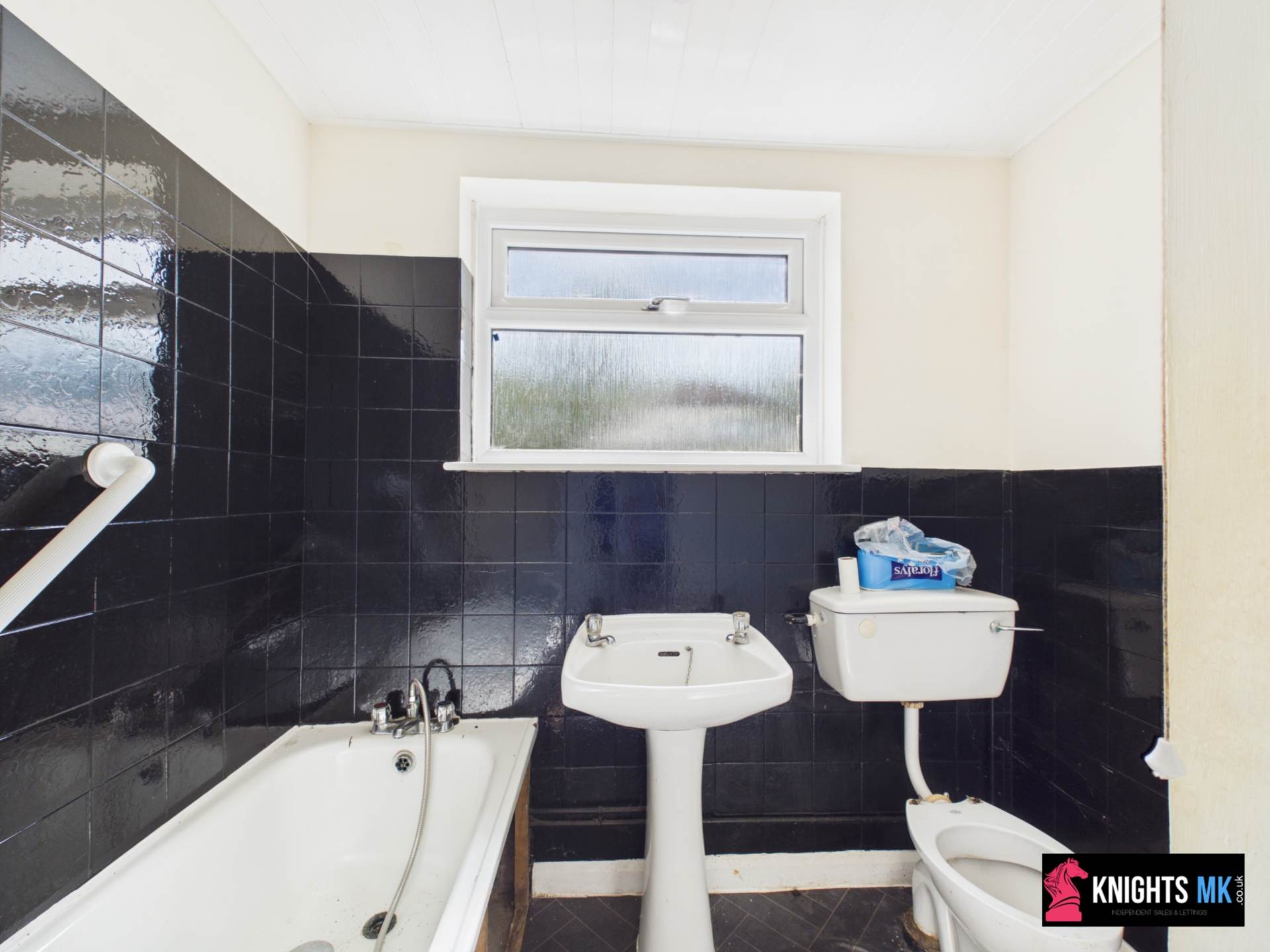Greenfield Road, Newport Pagnell, Image 2