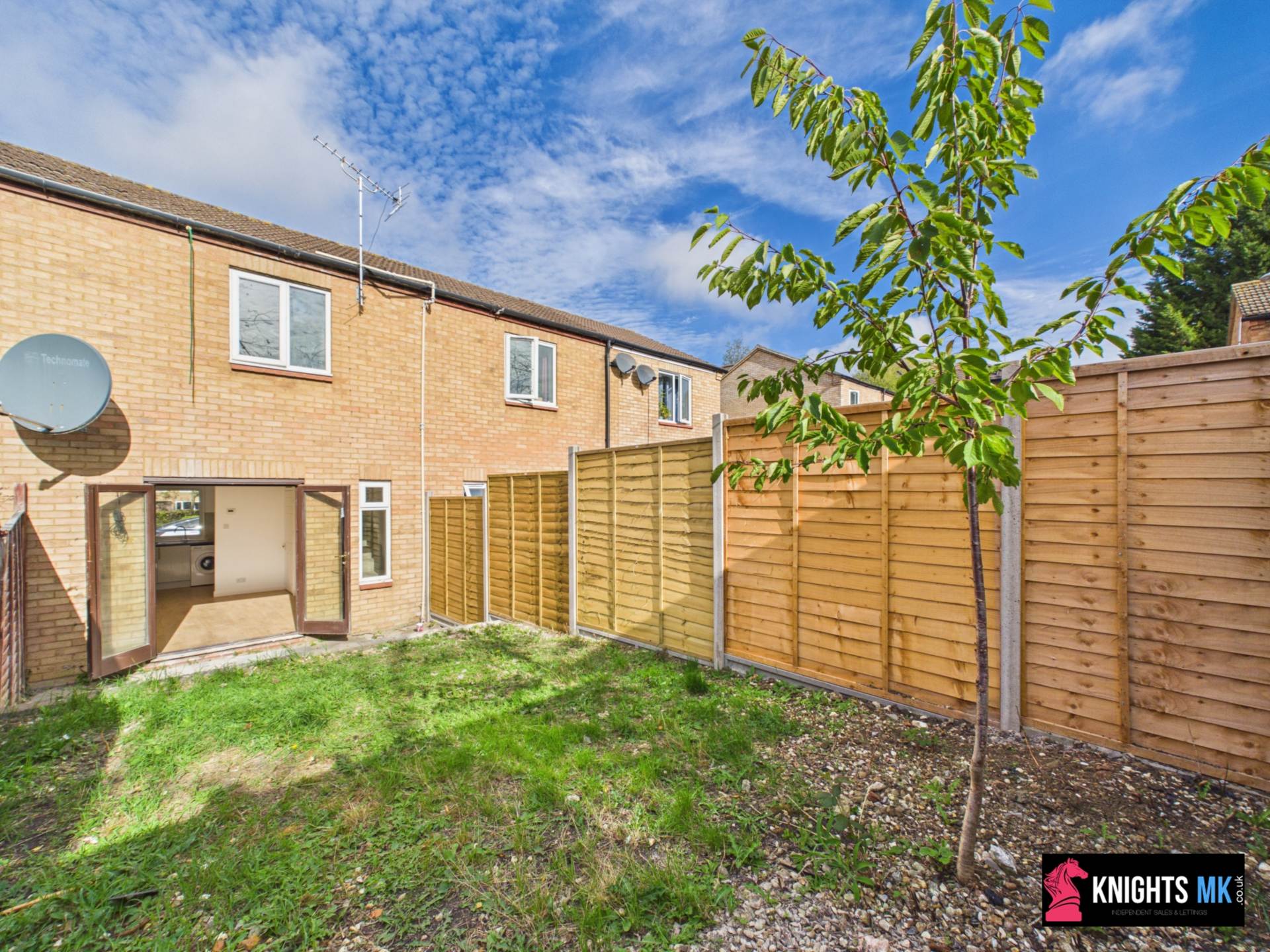 Fishermead Boulevard, Image 14