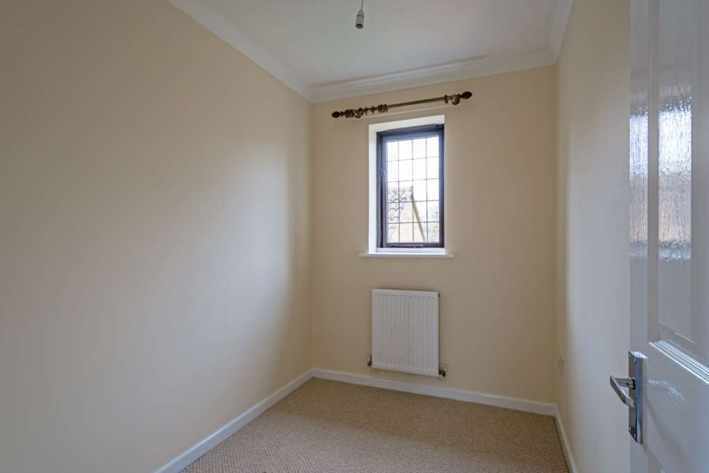 Longhedge, Caldecotte, Image 9