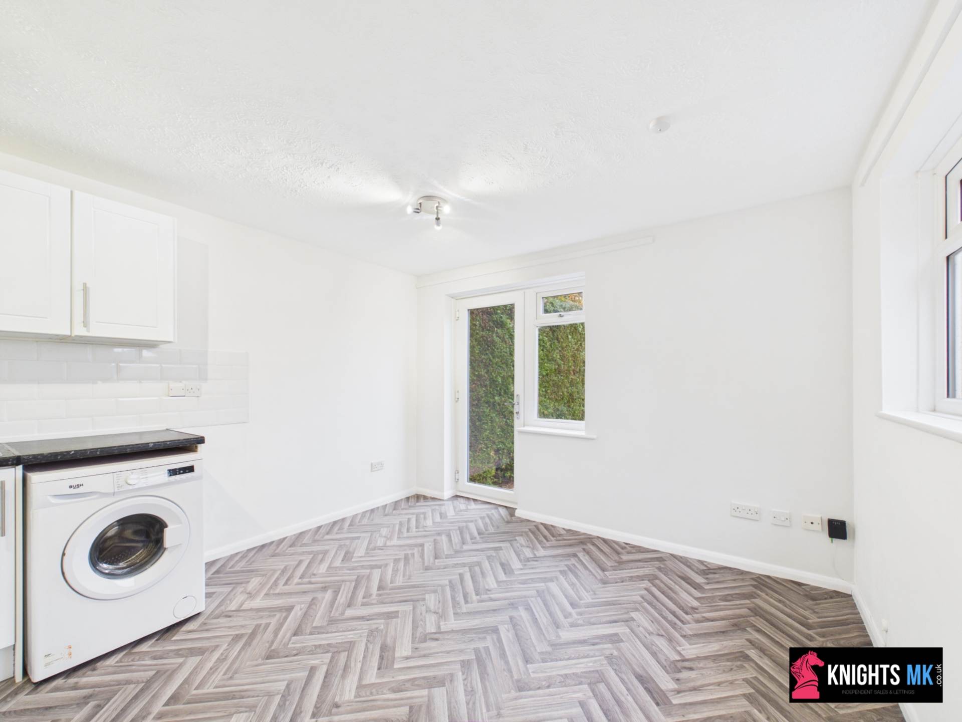 Greenwich Gardens, Newport Pagnell, Image 2