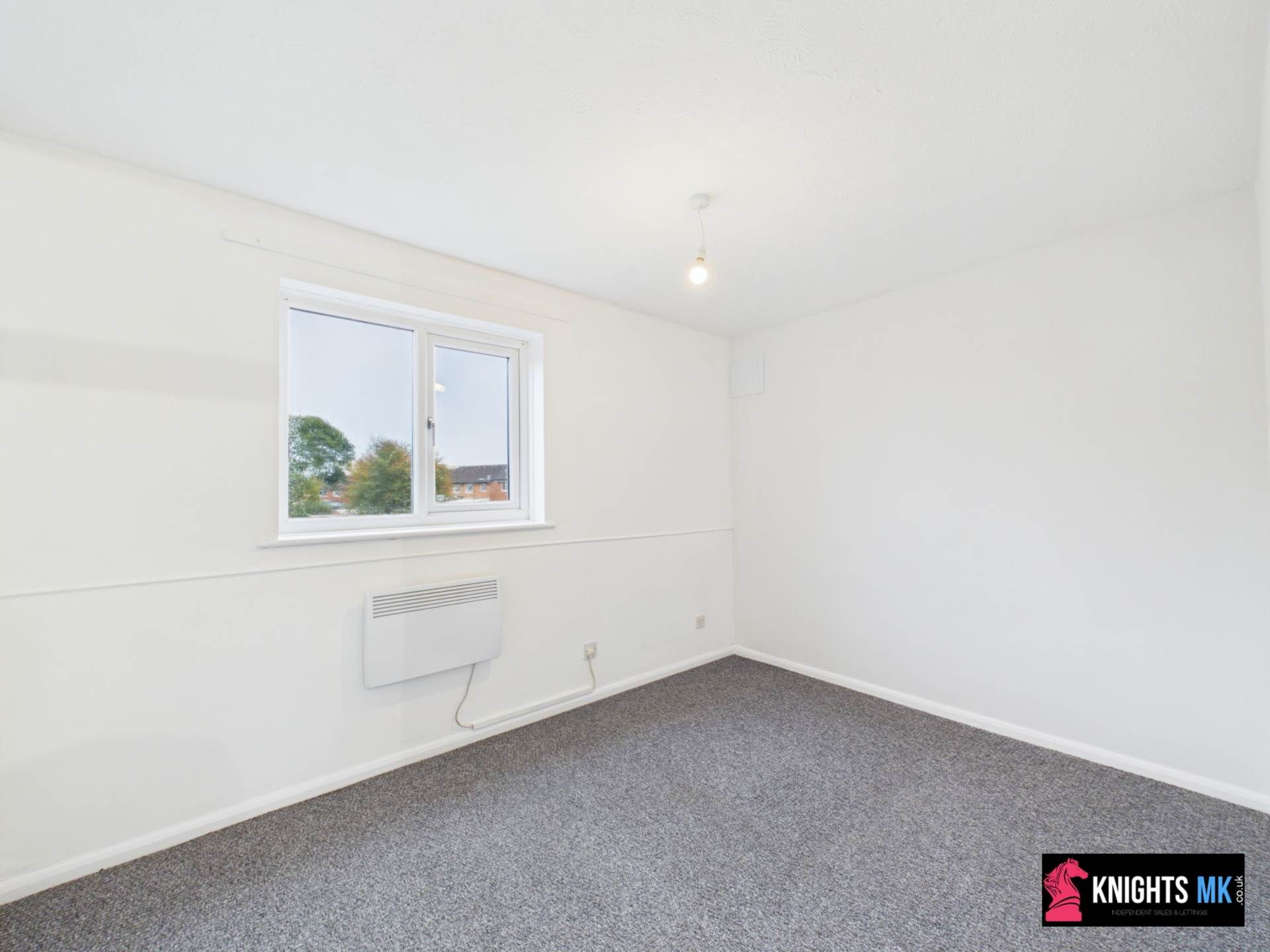 Greenwich Gardens, Newport Pagnell, Image 4