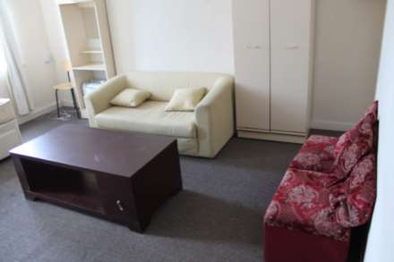 1 Bedroom Flat, City Rd, Roath, CF24 3DQ