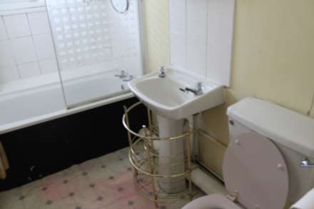 City Rd, Roath, CF24 3DQ, Image 6