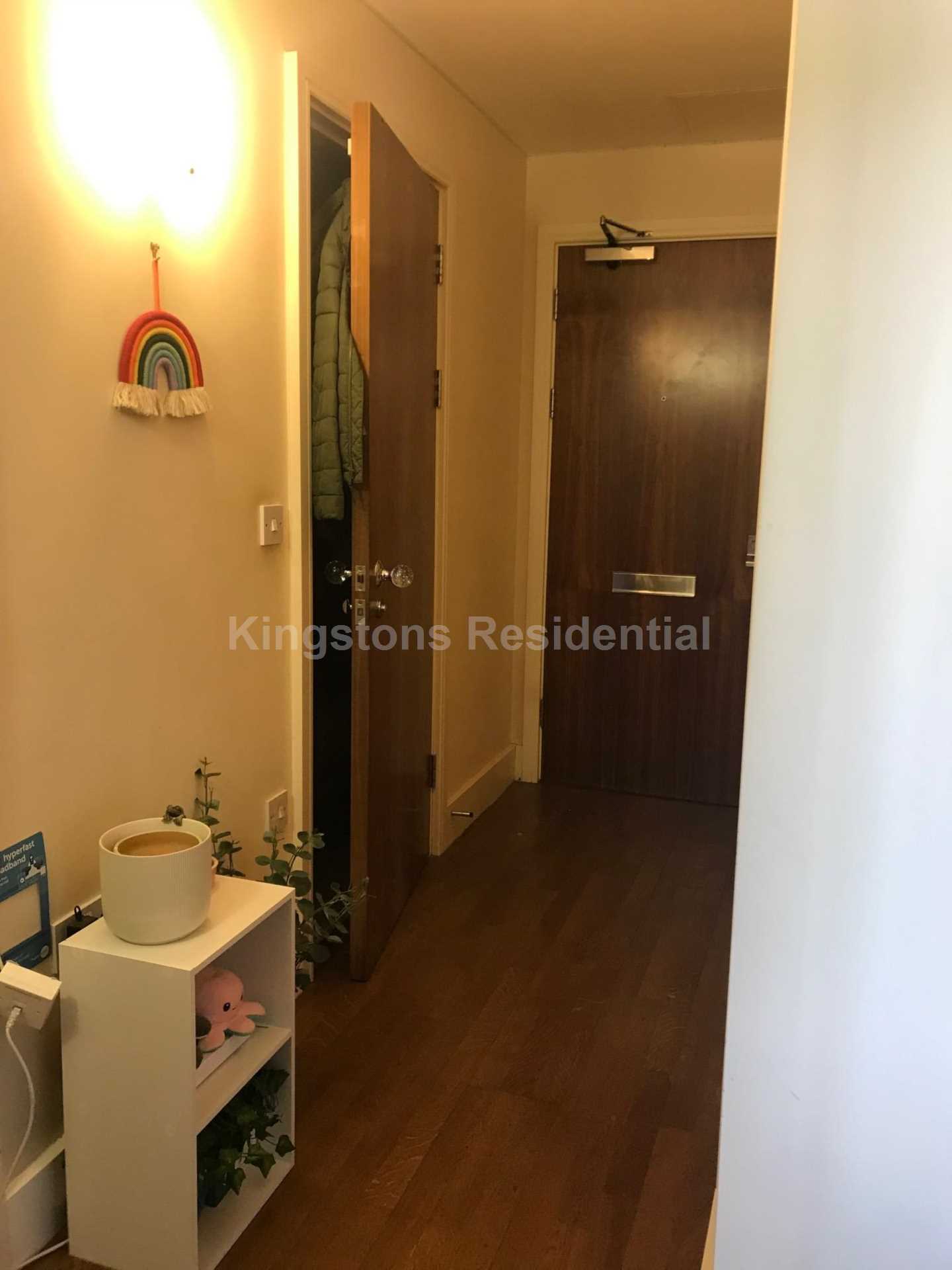 2 Bedroom Flat at Sirius House, Falcon Drive, CF10 4RB, Image 3