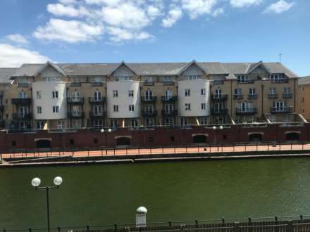 2 Bedroom Flat at Sirius House, Falcon Drive, CF10 4RB, Image 2
