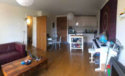 2 Bedroom Flat at Sirius House, Falcon Drive, CF10 4RB, Image 4