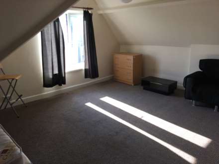 2 Bedroom Flat, Claude Road, Roath, Cardiff, CF24 3QD