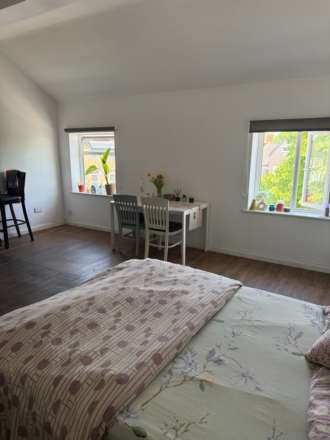 Studio Flat at 7/9 Miskin Street, Cathays, CF24 4AP (Utilities Included), Image 2