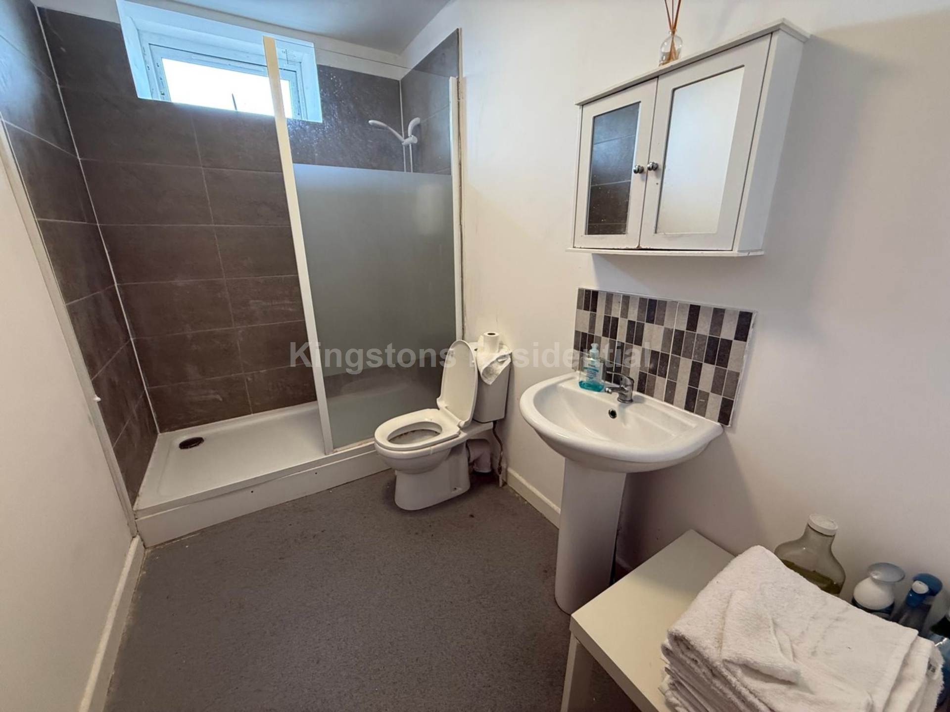 4 Bedroom Flat at Miskin Street, Cathays, Cardiff, CF24 4AP, Image 12