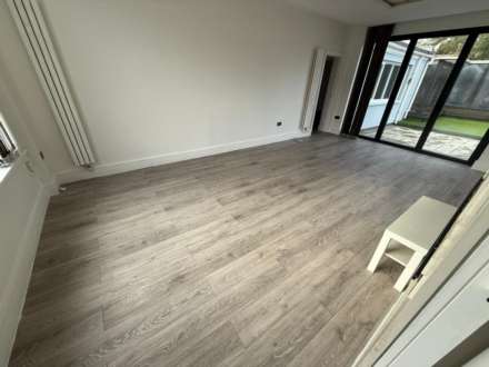 Cyncoed Crescent, Cyncoed, CF23 6SW, Image 10