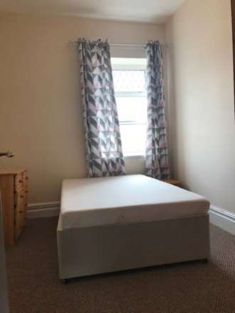 2 Bedroom Flat, Lower Cathedral Road, Riverside, CF11 6LT