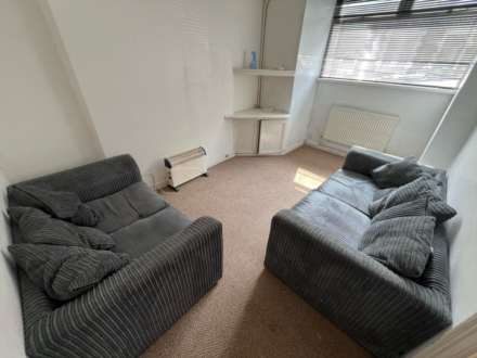 Stow Hill, Pontypridd, CF37 1RZ, Image 2