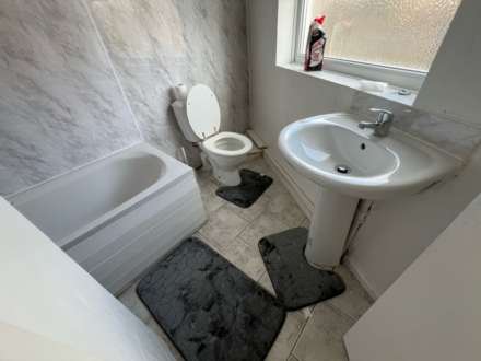 Stow Hill, Pontypridd, CF37 1RZ, Image 8