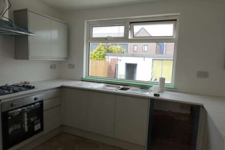 2 Bedroom Flat, Clive Street, Grangetown, CF11 7JG