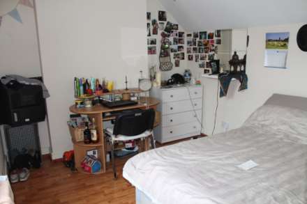 4 Bedroom Flat, City Road, Roath, Cardiff, CF24 3DR