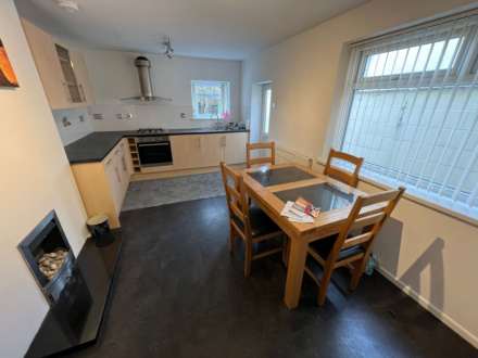 4 Bedroom Terrace, Allensbank Road, Heath, CF14 3PP