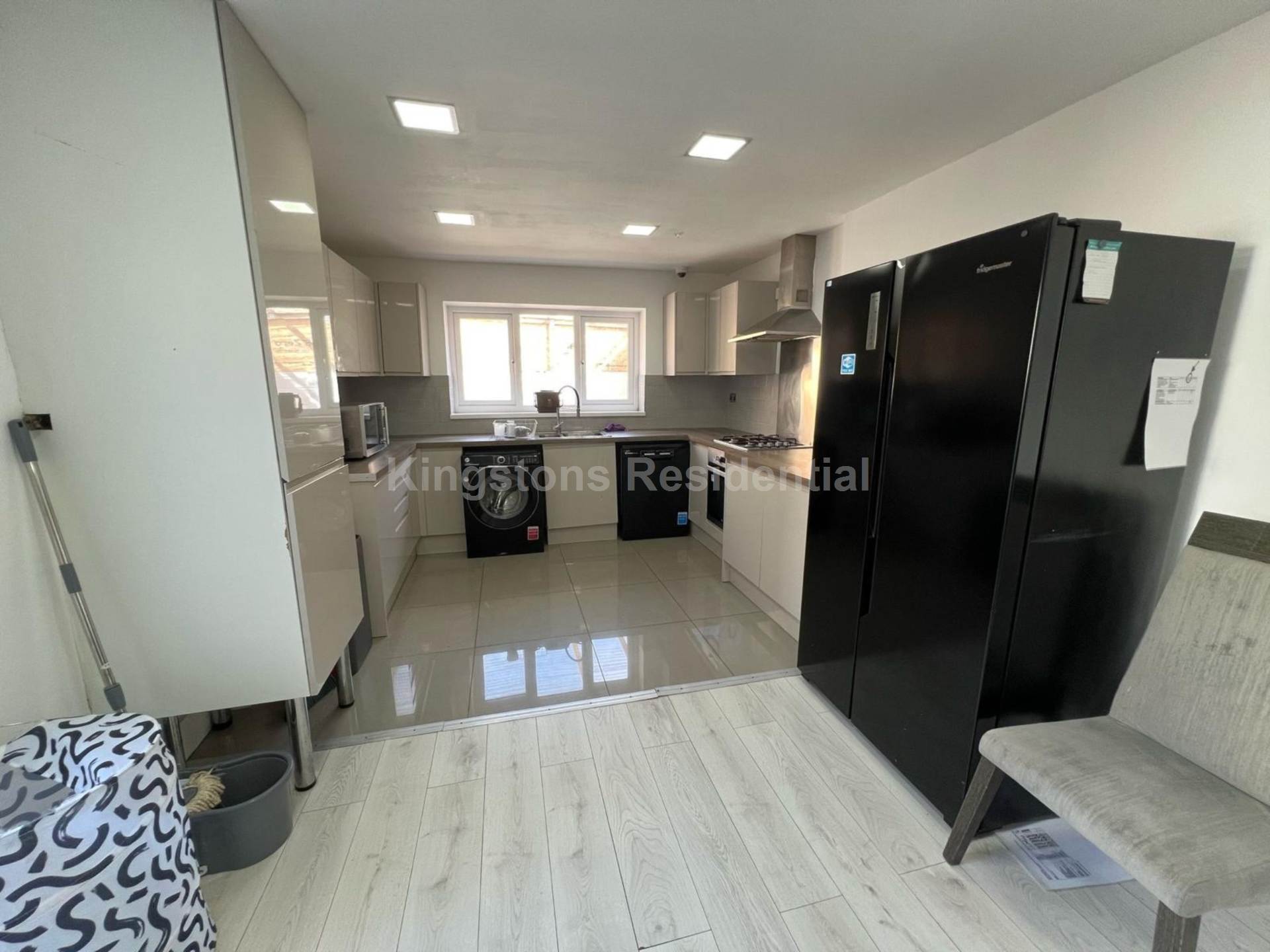 6 Bedroom House at Alfred Street, Roath, Cardiff, CF24 4TY, Image 4