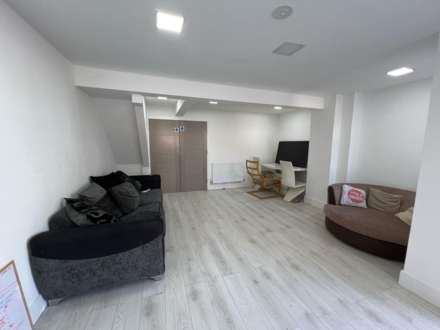 6 Bedroom House at Alfred Street, Roath, Cardiff, CF24 4TY, Image 3