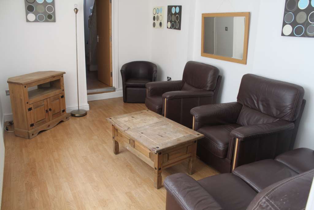 6 Bedroom House at Alfred Street, Roath, Cardiff, CF24 4TZ, Image 1