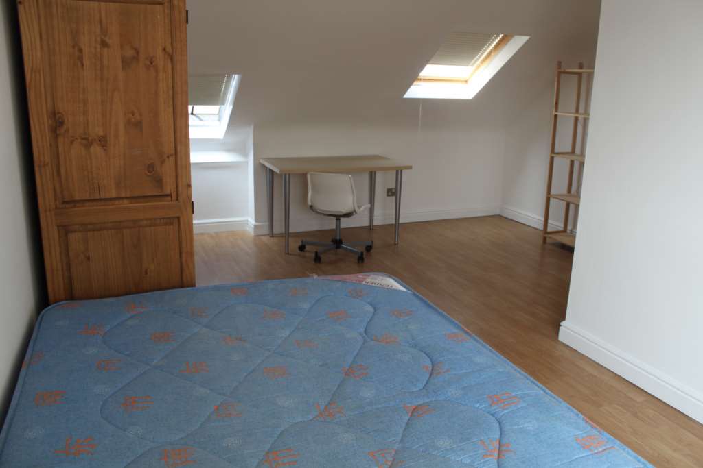 6 Bedroom House at Alfred Street, Roath, Cardiff, CF24 4TZ, Image 12