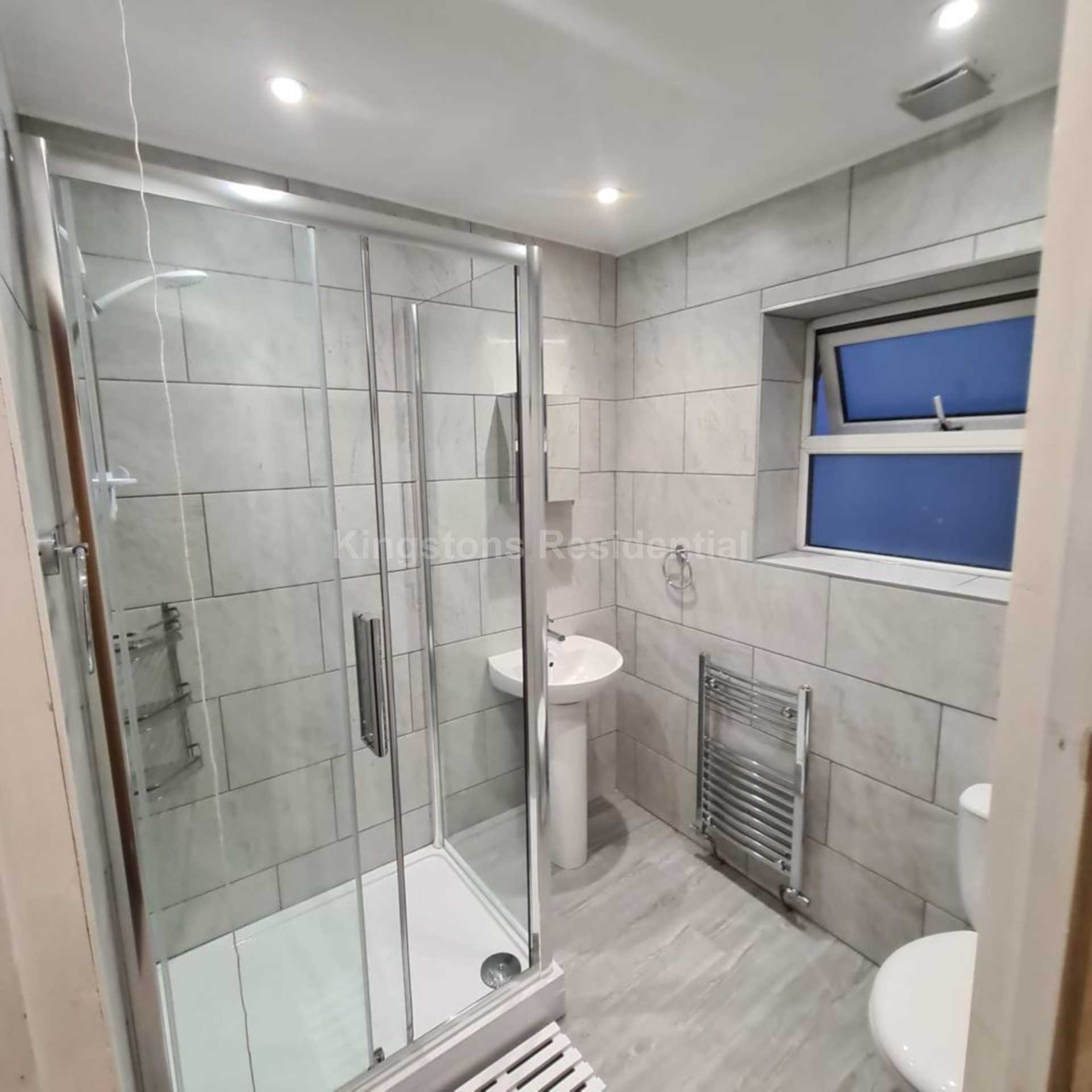 6 Bedroom House at Alfred Street, Roath, Cardiff, CF24 4TZ, Image 4