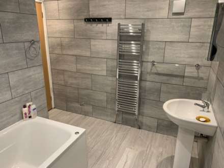 6 Bedroom House at Alfred Street, Roath, Cardiff, CF24 4TZ, Image 5