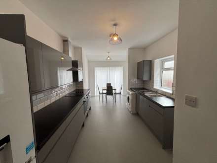 5 bedroom House at Brithdir Street, Cathays, CF24 4LE, Image 12