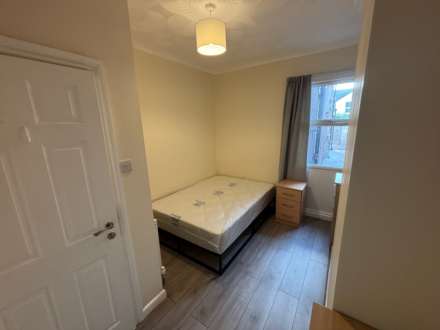5 bedroom House at Brithdir Street, Cathays, CF24 4LE, Image 6
