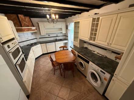 Two Bedroom Apartment in Lower Cathedral Road, Riverside, Cardiff, CF11 6LT