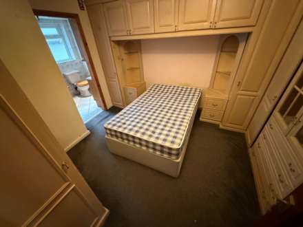 Two Bedroom Apartment in Lower Cathedral Road, Riverside, Cardiff, CF11 6LT, Image 4