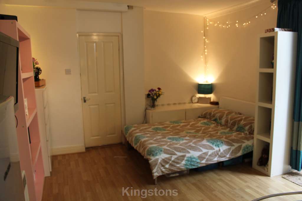Mackintosh Place, Cardiff., Image 2