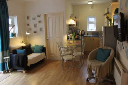 1 Bedroom Studio, Mackintosh Place, Cardiff.