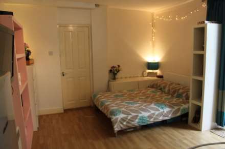Mackintosh Place, Cardiff., Image 2