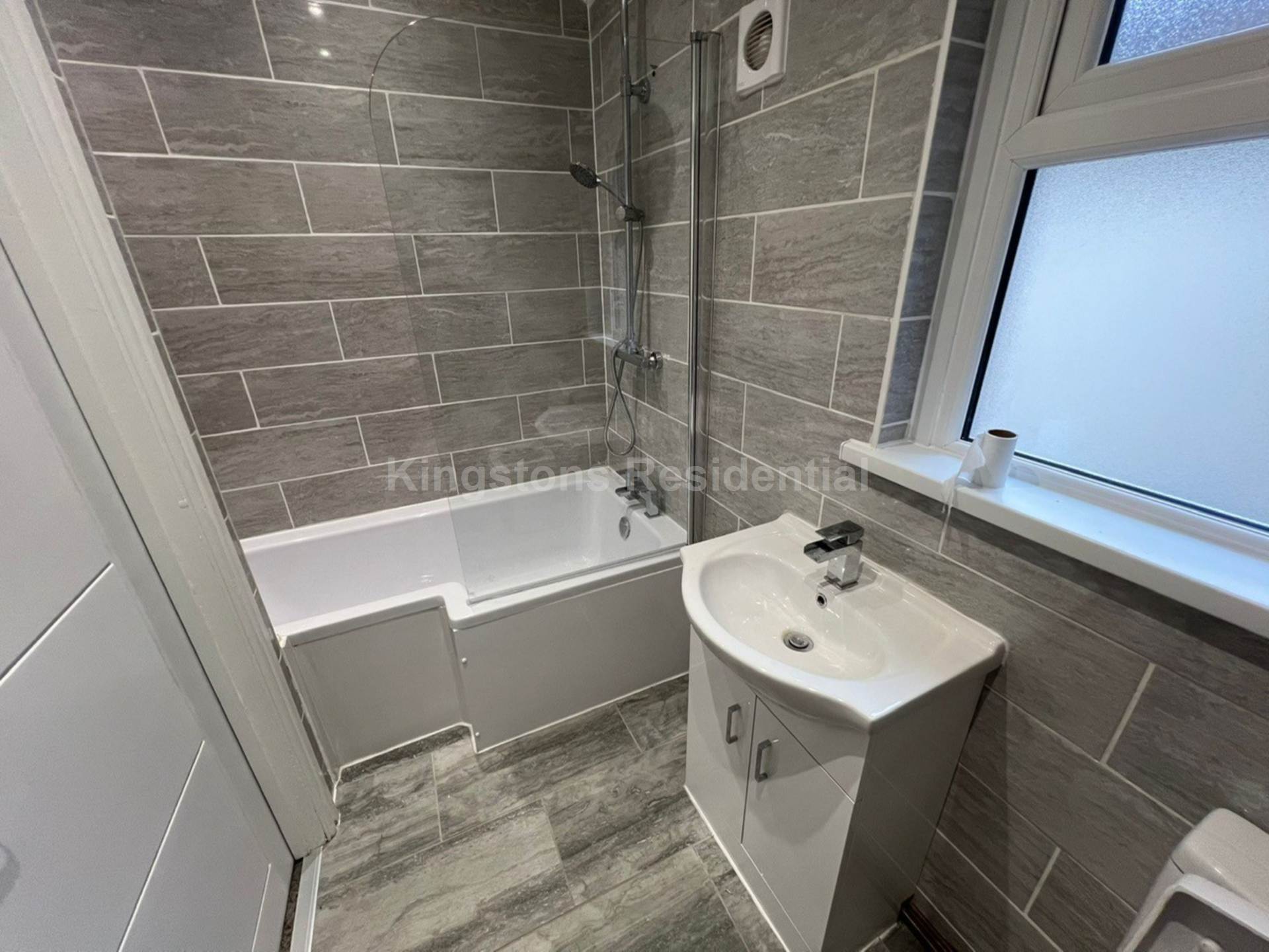 Modern 7 bedroom property in Angus Street, Image 11