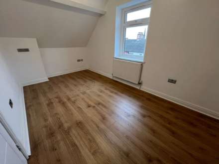 Modern 7 bedroom property in Angus Street, Image 4