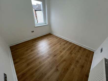 Modern 7 bedroom property in Angus Street, Image 7