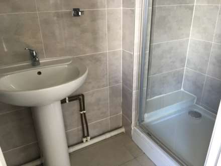 Senghenydd Road, Cathays, Cardiff, CF24 4AG, Image 17