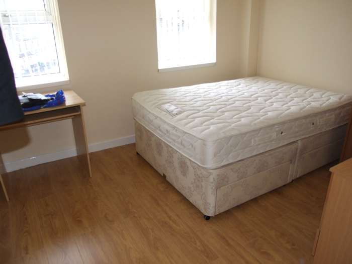 Tudor Street, Grangetown, Image 3