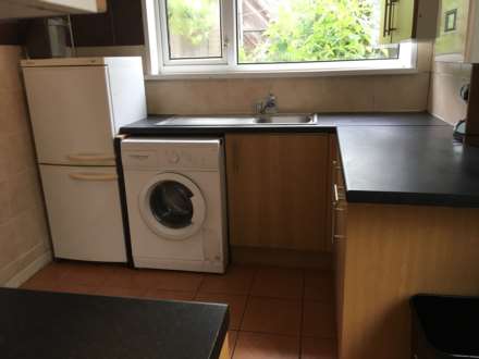 2 Bedroom Flat, Monthermer Road, Cardiff