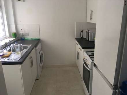 3 Bedroom Terrace, Rhymney Street, Cathays, Cardiff, CF24 4DG